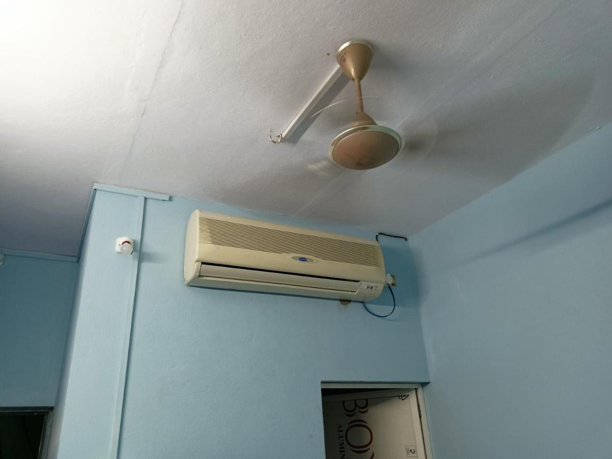 Baba Guest House Ujjain Bagian luar foto