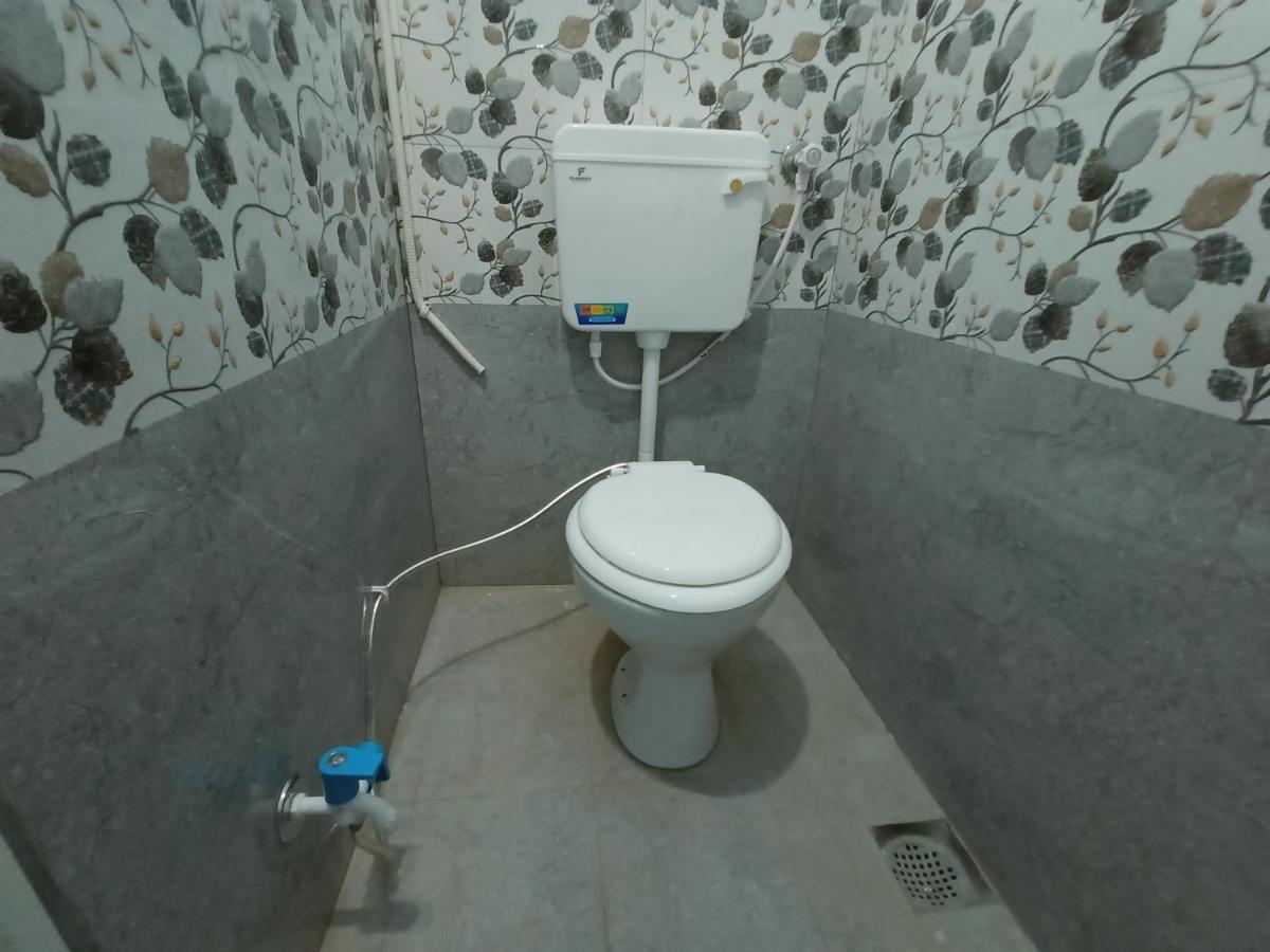 Baba Guest House Ujjain Bagian luar foto
