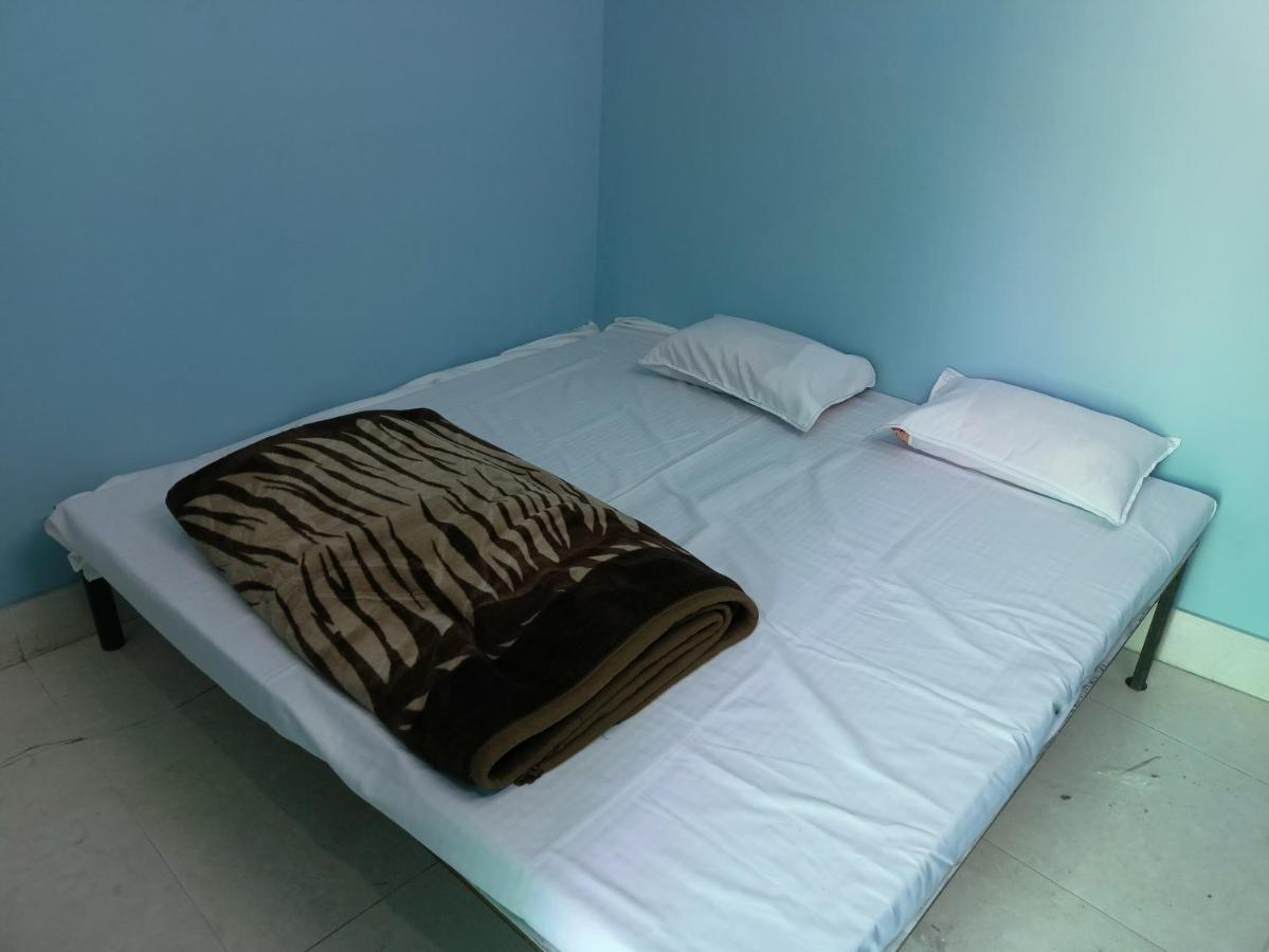 Baba Guest House Ujjain Bagian luar foto