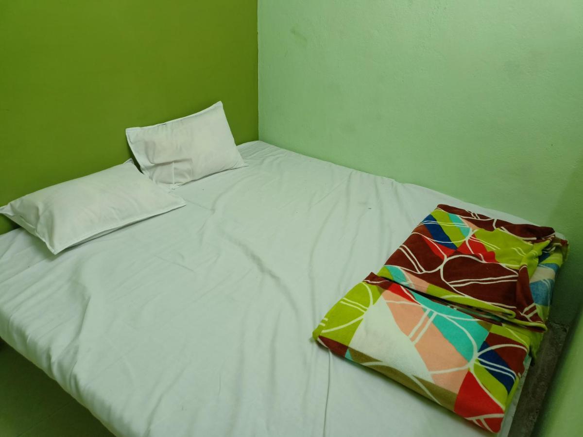 Baba Guest House Ujjain Bagian luar foto