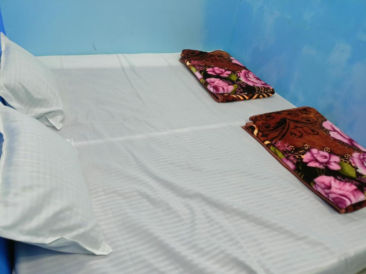 Baba Guest House Ujjain Bagian luar foto